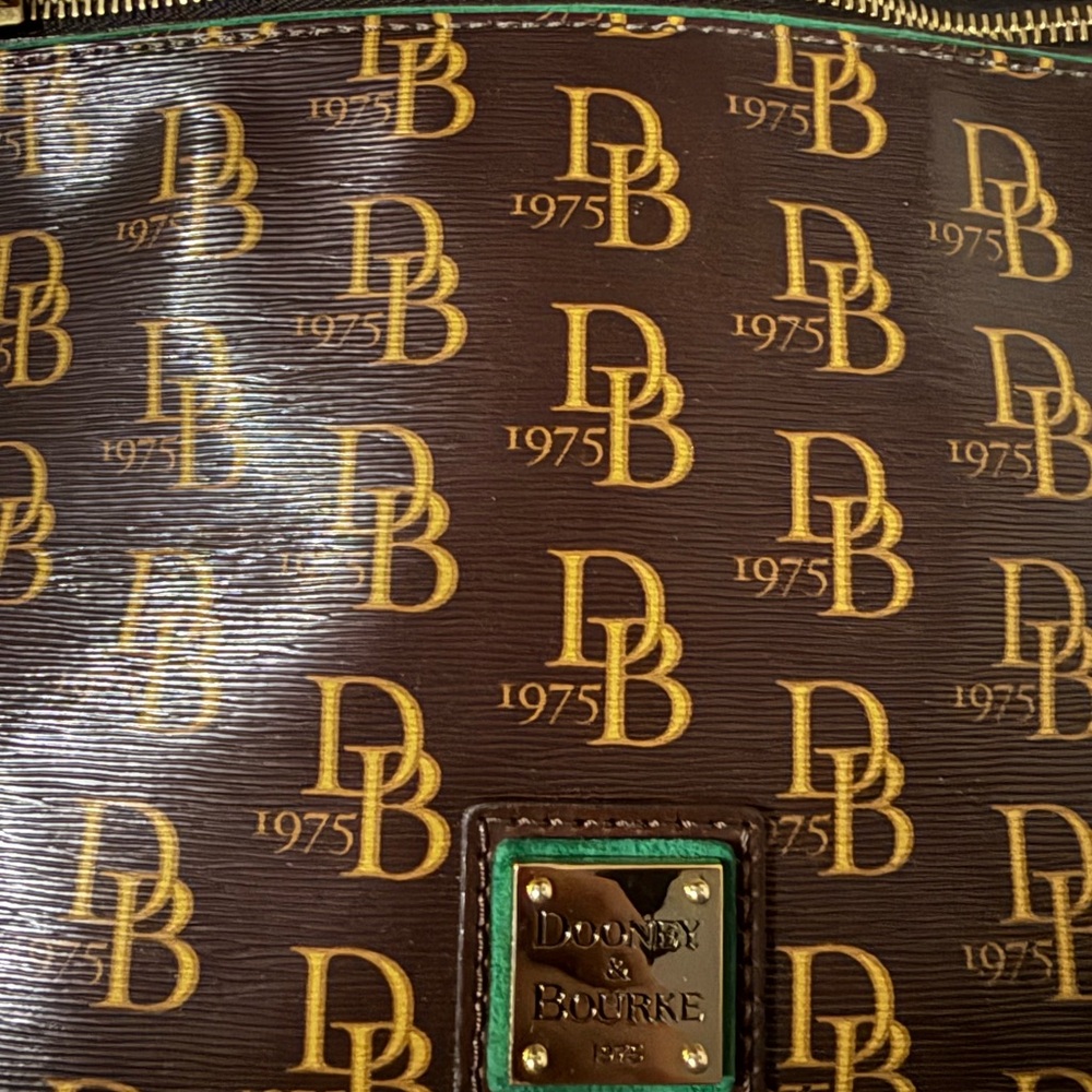 Dooney & Bourke New 1075 Brown and green coated canvas shoulder Bag - Picture 12 of 15